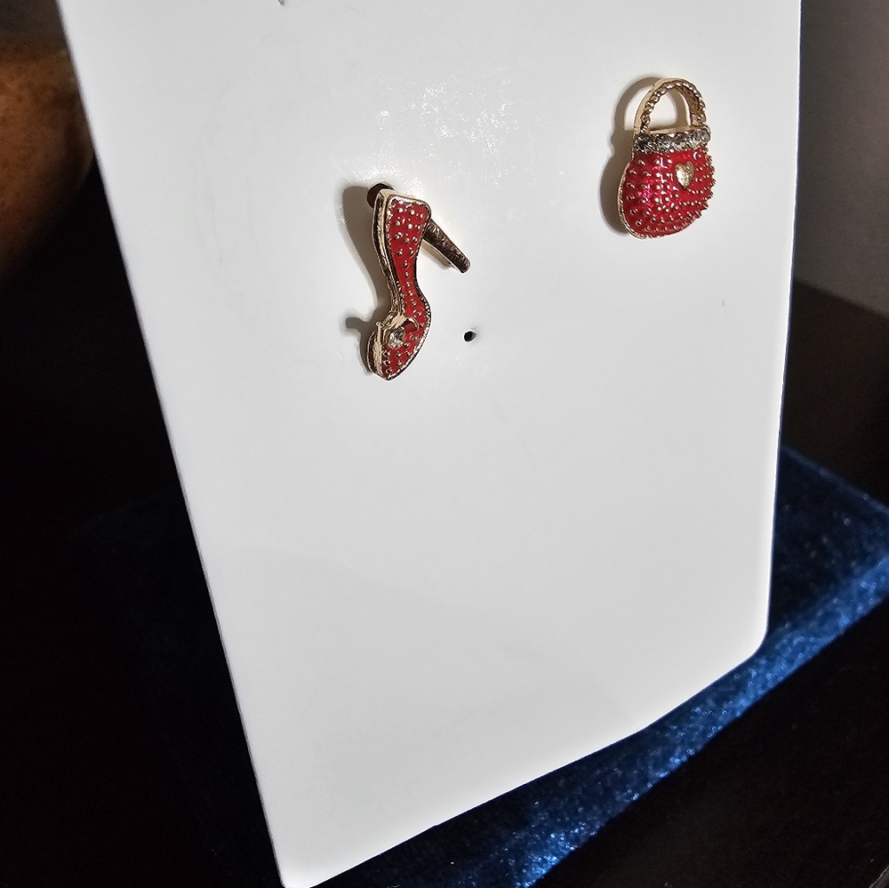 Mismatched Red Enamel Heel and Purse Earrings New - Picture 6 of 8